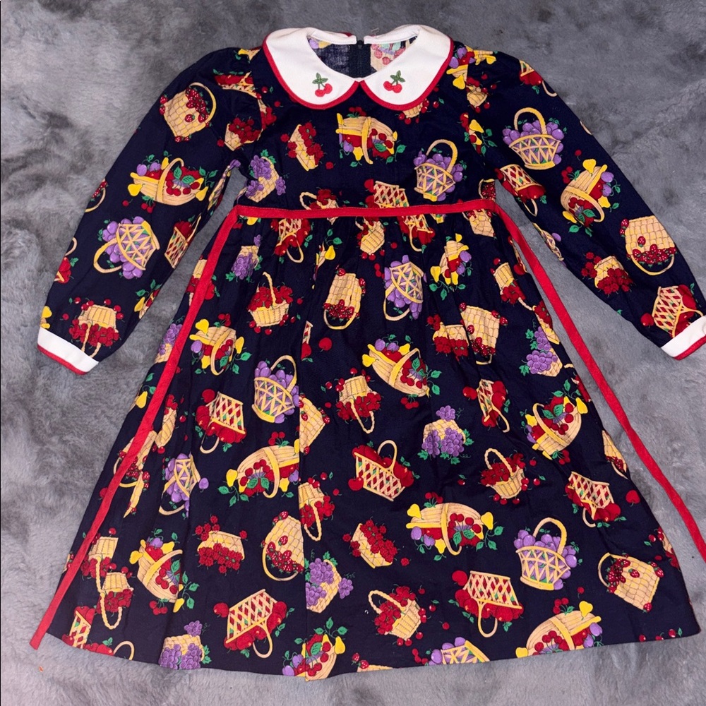 Vintage Sylvia White Floral Basket Print Dress with Peter Pan Collar Size 4